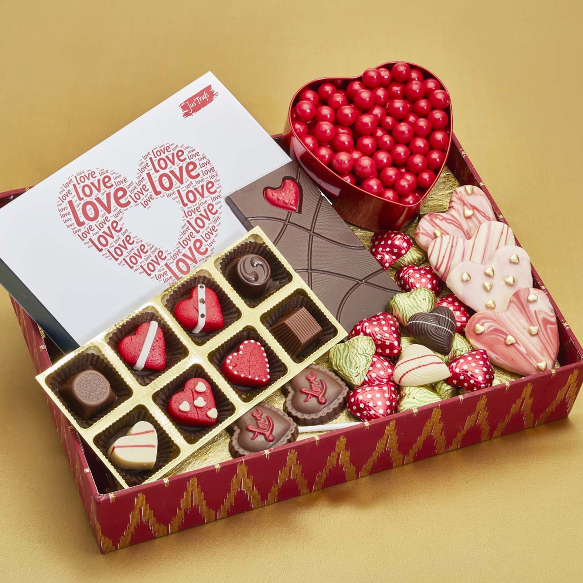 Love-Struck Chocolate Medley Hamper