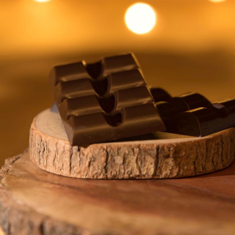 Chocolate Bars in a variety of couvertures from mild milk to super dark