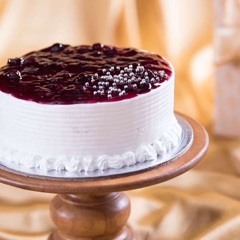 Vanilla with Blueberry Fresh Cream Cake 1