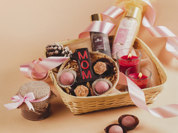 Corporate Gifting custom made boxes and hampers for mothers day