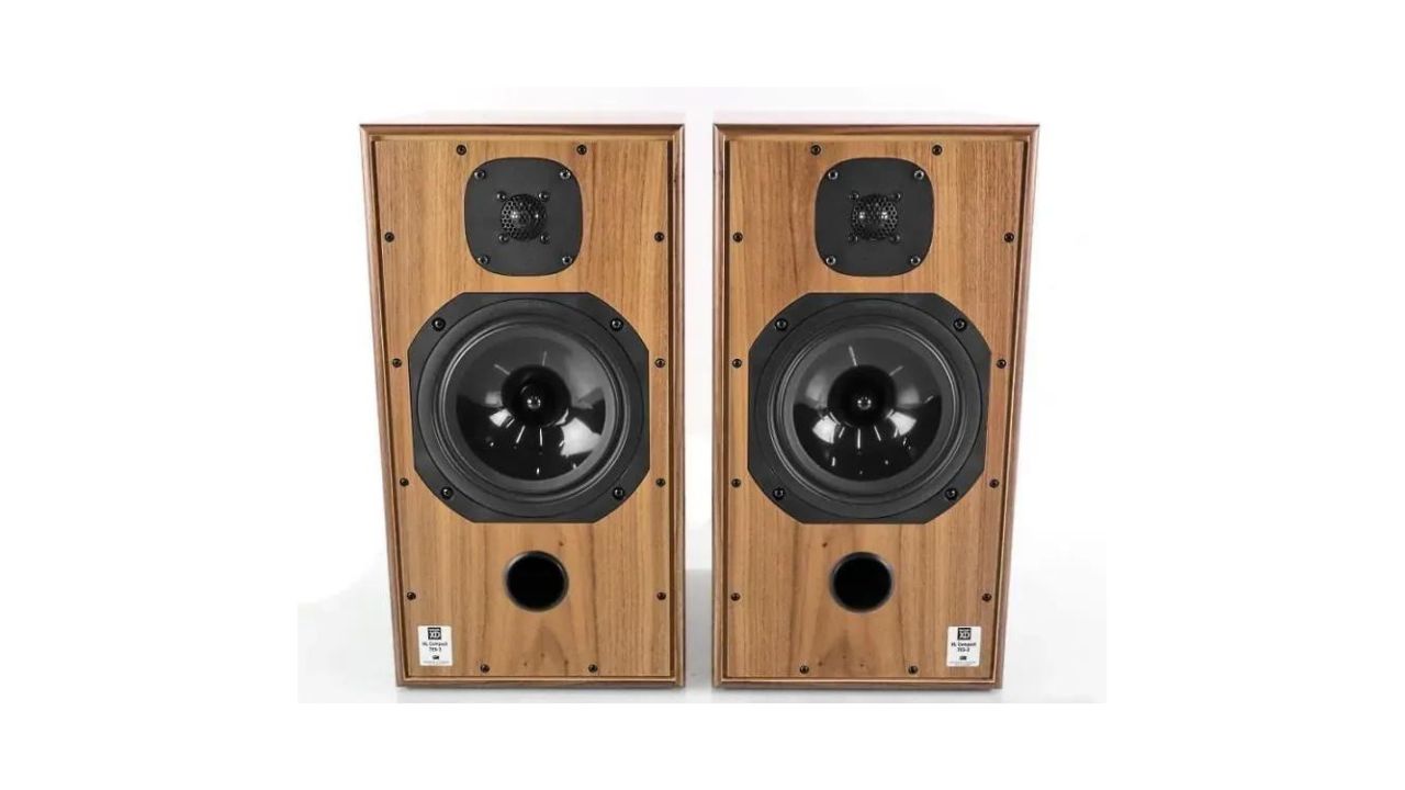 Harbeth C7ES3-XD wins the SoundAdvocate Product of the year Award.