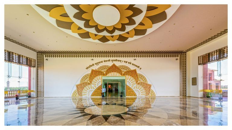 THE GRAND ENTRANCE LOBBY | CHANAKYA UNIVERSITY