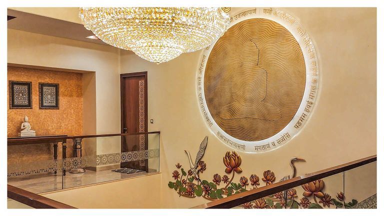 DOUBLE HEIGHT WALL INSTALLATION